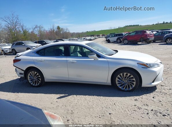 58AEA1C10SU060227 2025 LEXUS ES 300H White Widok wnętrza z tyłu