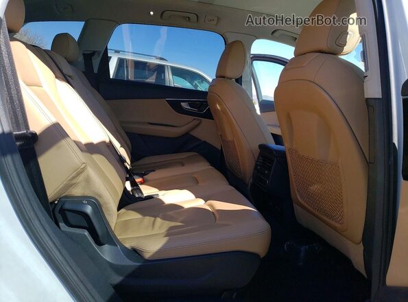 WA1LXAF71LD003077 2020 AUDI Q7 White Engine compartment view