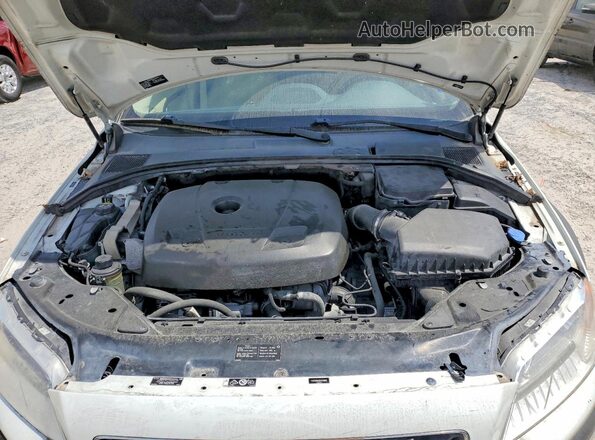 YV440MBK8G1248893 2016 VOLVO XC70 White 360 interior view