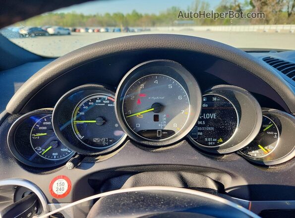 WP1AE2A29JLA72783 2018 PORSCHE CAYENNE Черный Вид задних сидений