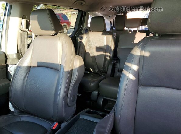 5FNRL6H62RB015950 2024 HONDA ODYSSEY Silver უკანა სავარძლების ხედი