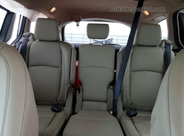 5FNRL6H64PB031127 2023 HONDA ODYSSEY White Rear seats view