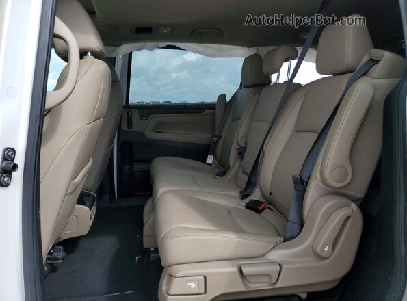 5FNRL6H64PB031127 2023 HONDA ODYSSEY White Rear interior view
