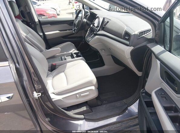 5FNRL6H73JB088192 2018 HONDA ODYSSEY Gray Front interior view