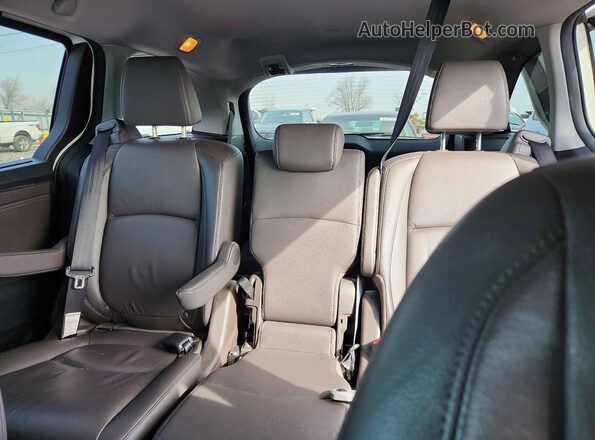 5FNRL6H74JB100995 2018 HONDA ODYSSEY White Вид задніх сидінь