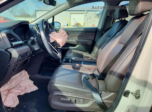 5FNRL6H74JB100995 2018 HONDA ODYSSEY White Вид салону спереду