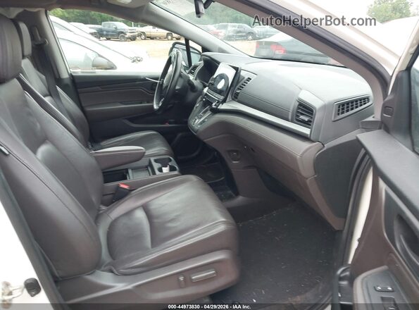 5FNRL6H79KB096752 2019 HONDA ODYSSEY White Front interior view
