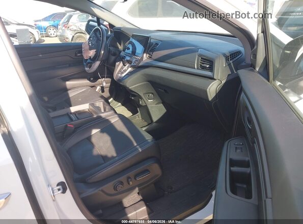 5FNRL6H7XNB006982 2022 HONDA ODYSSEY White Вид салону спереду