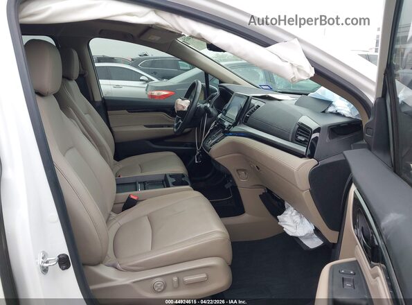 5FNRL6H8XRB034540 2024 HONDA ODYSSEY White Front interior view