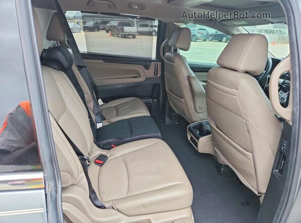 5FNRL6H93JB060748 2018 HONDA ODYSSEY Gray Widok wnętrza z tyłu