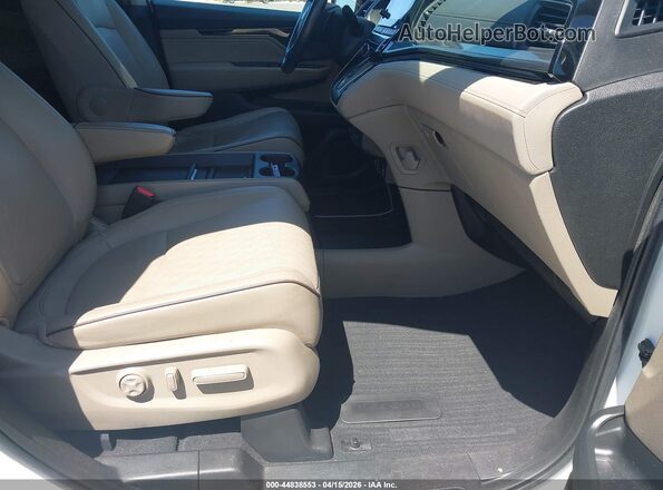 5FNRL6H96NB057333 2022 HONDA ODYSSEY White Вид салону спереду