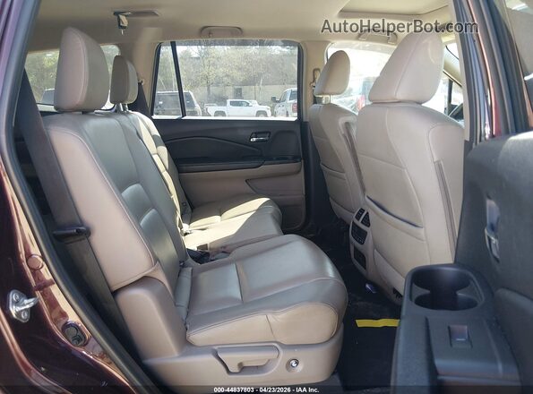 5FNYF6H54HB044262 2017 HONDA PILOT Red Вид задніх сидінь