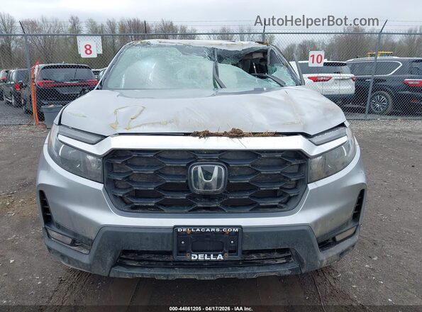 5FNYF8H53SB008775 2025 HONDA PASSPORT Silver Widok wnętrza z tyłu