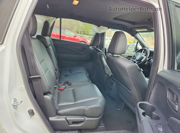 5FNYF8H57NB020626 2022 HONDA PASSPORT White 
