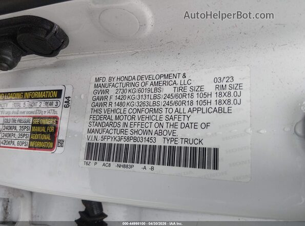 5FPYK3F58PB031453 2023 HONDA RIDGELINE White Vista del compartimento del motor