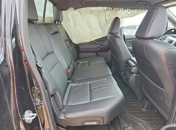 5FPYK3F68RB001977 2024 HONDA RIDGELINE Black Widok tylnych siedzeń