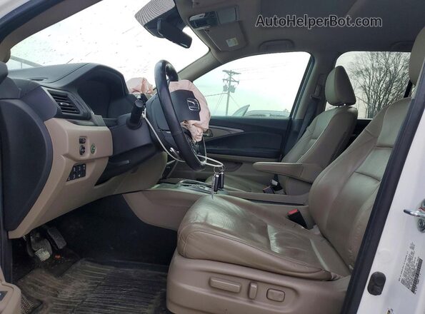 5FPYK3F77MB008629 2021 HONDA RIDGELINE White Front interior view