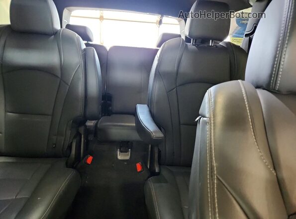5GAEVBKW2RJ125515 2024 BUICK ENCLAVE Gray Vista de los asientos traseros