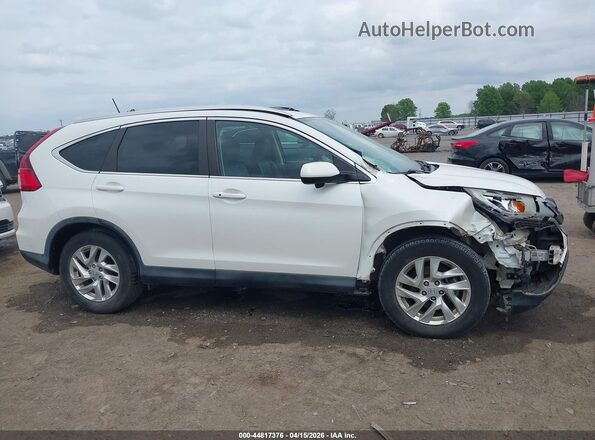 5J6RM3H77GL032185 2016 HONDA CR-V White Rear interior view