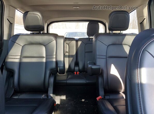 5LM5J6XC7RGL02128 2024 LINCOLN AVIATOR Silver უკანა სავარძლების ხედი