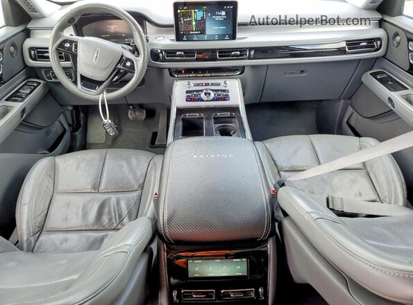 5LM5J7WC4LGL36395 2020 LINCOLN AVIATOR Silver წინა პანელის ხედი