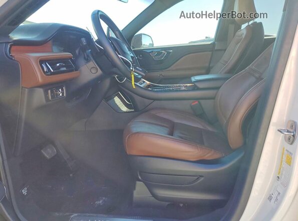 5LM5J7WC8RGL02663 2024 LINCOLN AVIATOR Белый Вид салона спереди