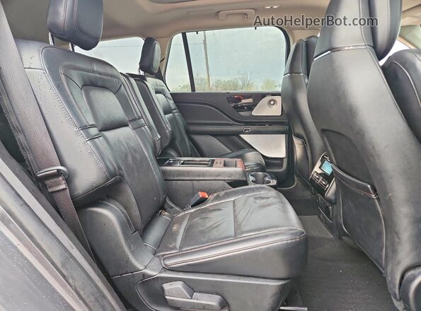 5LM5J7XC2MGL00639 2021 LINCOLN AVIATOR Gray Vista interior trasera