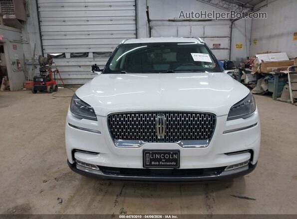 5LM5J7XC5LGL17918 2020 LINCOLN AVIATOR White ხელსაწყოთა პანელის ხედი