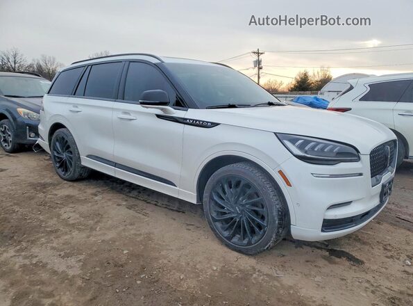5LM5J7XC6RGL07035 2024 LINCOLN AVIATOR White Przód prawy