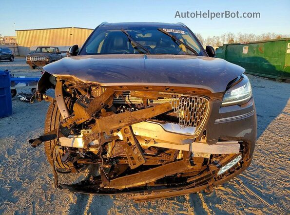 5LM5J7XCXMGL07063 2021 LINCOLN AVIATOR Silver Front view