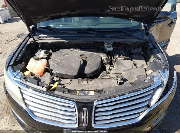 5LMCJ2D98GUJ31381 2016 LINCOLN MKC Black უკანა ხედი