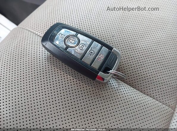 5LMCJ2D98LUL06982 2020 LINCOLN CORSAIR Maroon Widok deski rozdzielczej