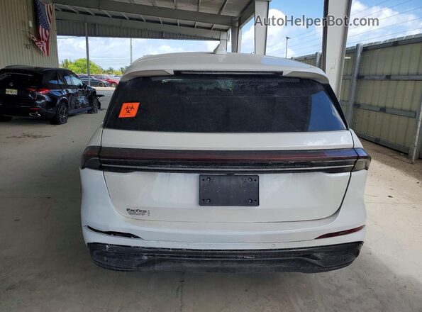 5LMPJ8JAXRJ794829 2024 LINCOLN NAUTILUS White 