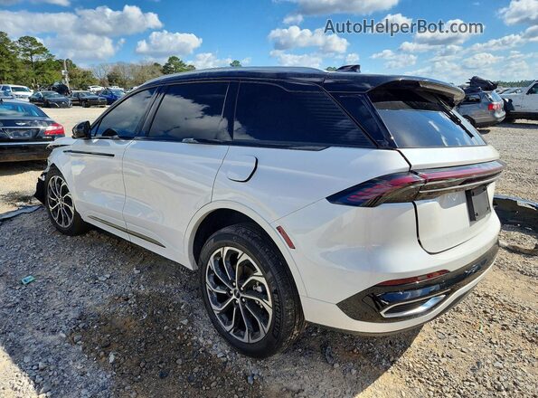 5LMPJ8K45SJ911795 2025 LINCOLN NAUTILUS White Trasero izquierdo
