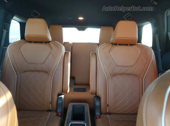 5N1AL1HU3SC346646 2025 INFINITI QX60 White Rear seats view