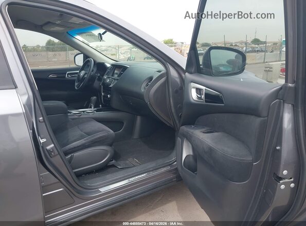 5N1AR2MN8GC656558 2016 NISSAN PATHFINDER Gray Front interior view