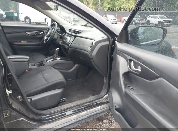 5N1AT2MT2HC789625 2017 NISSAN ROGUE Black Вид салону спереду