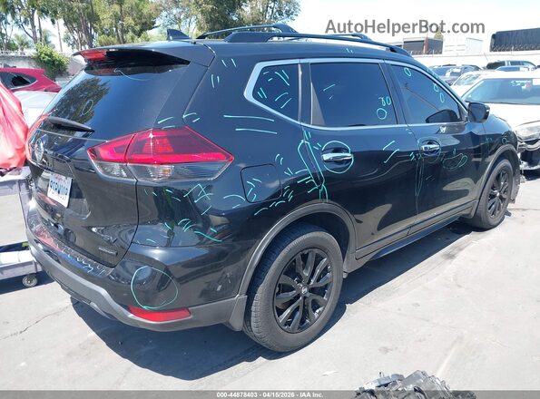 5N1AT2MT2JC767548 2018 NISSAN ROGUE Black Հետևի աջ