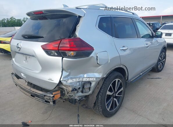 5N1AT2MT2LC763440 2020 NISSAN ROGUE Серебряный Вид спереди