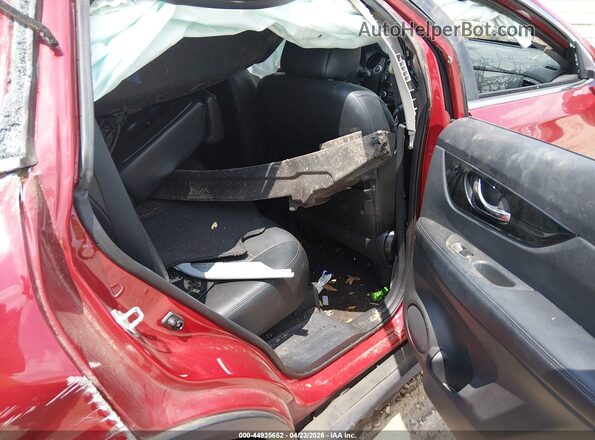 5N1AT2MT7HC779415 2017 NISSAN ROGUE Red 