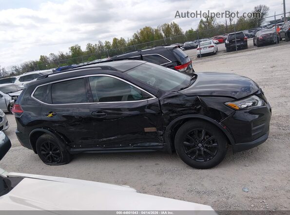5N1AT2MV4HC763383 2017 NISSAN ROGUE Black 