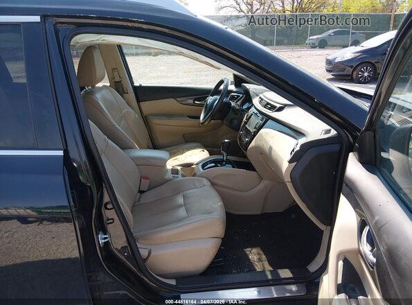 5N1AT2MV5GC775217 2016 NISSAN ROGUE Черный Вид салона спереди