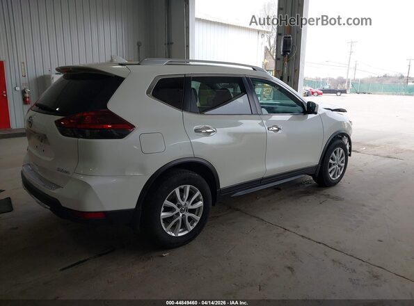 5N1AT2MV5JC843636 2018 NISSAN ROGUE Кремовый 