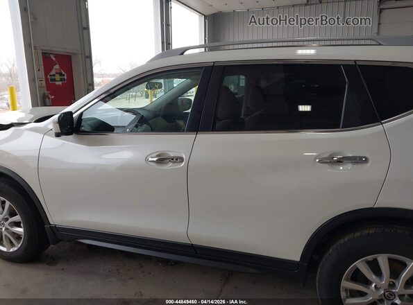 5N1AT2MV5JC843636 2018 NISSAN ROGUE Кремовый 