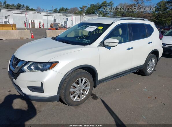 5N1AT2MVXJC839372 2018 NISSAN ROGUE White Առջևի ձախ երեք քառորդ տեսարան