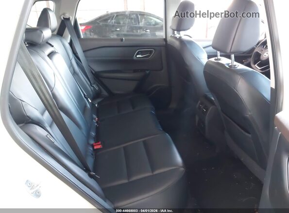 5N1AT3BA7MC800717 2021 NISSAN ROGUE White Widok naklejki z numerem VIN