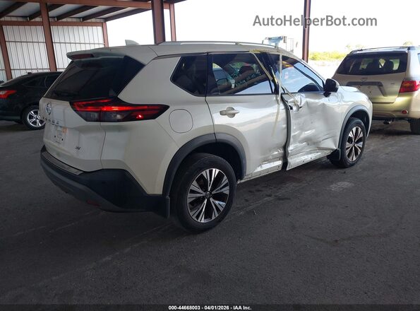 5N1AT3BA7MC800717 2021 NISSAN ROGUE White Tył prawy