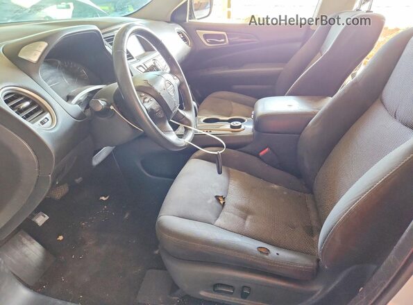 5N1DR2MM0JC625946 2018 NISSAN PATHFINDER Silver Front interior view
