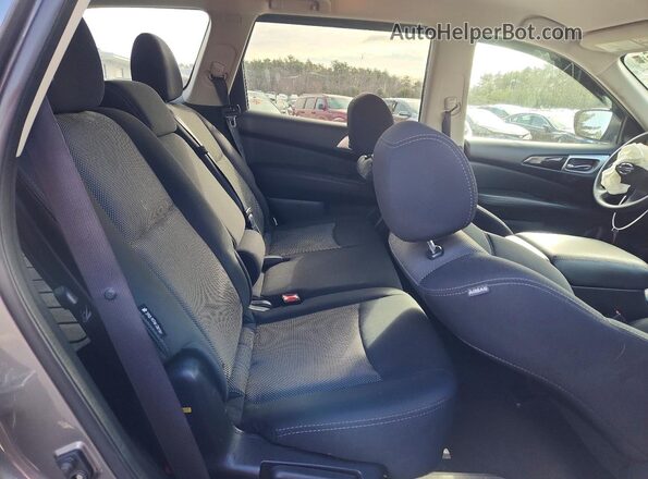 5N1DR2MM1JC661466 2018 NISSAN PATHFINDER Gray Rear interior view