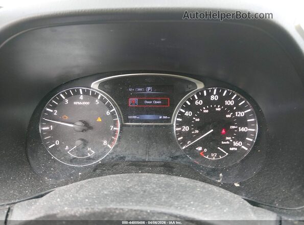5N1DR2MM3HC655601 2017 NISSAN PATHFINDER Gray Widok tylnych siedzeń